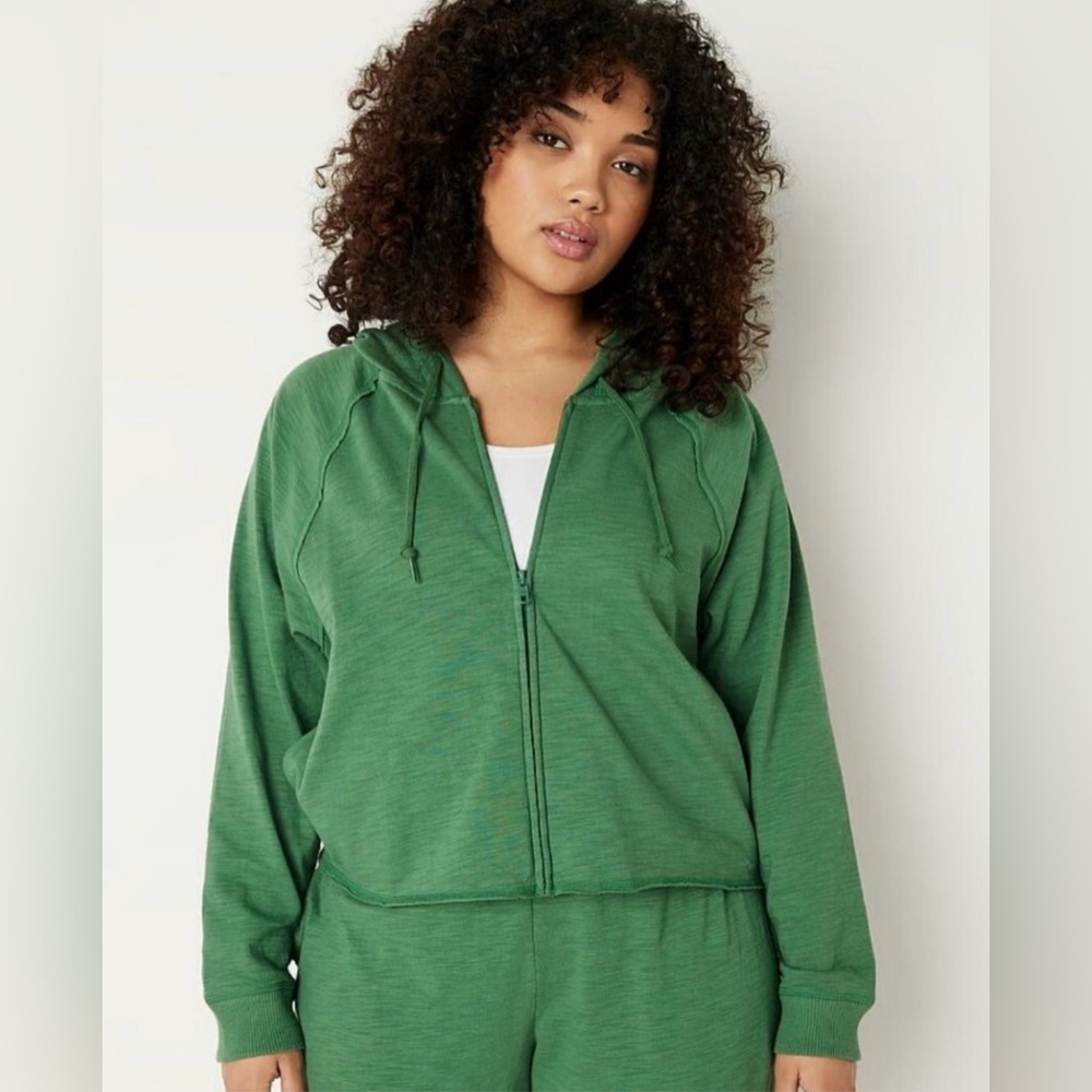 PINK Victoria's Secret Cropped Green‎ Hoodie